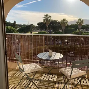 bel-appart-studio-terrasse-port-plages-hyeres.fr-provencehotel.com/